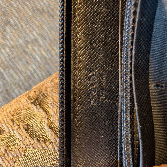 Authentic Prada Saffiano Zipper Wallet GUC - Picture 11 of 14